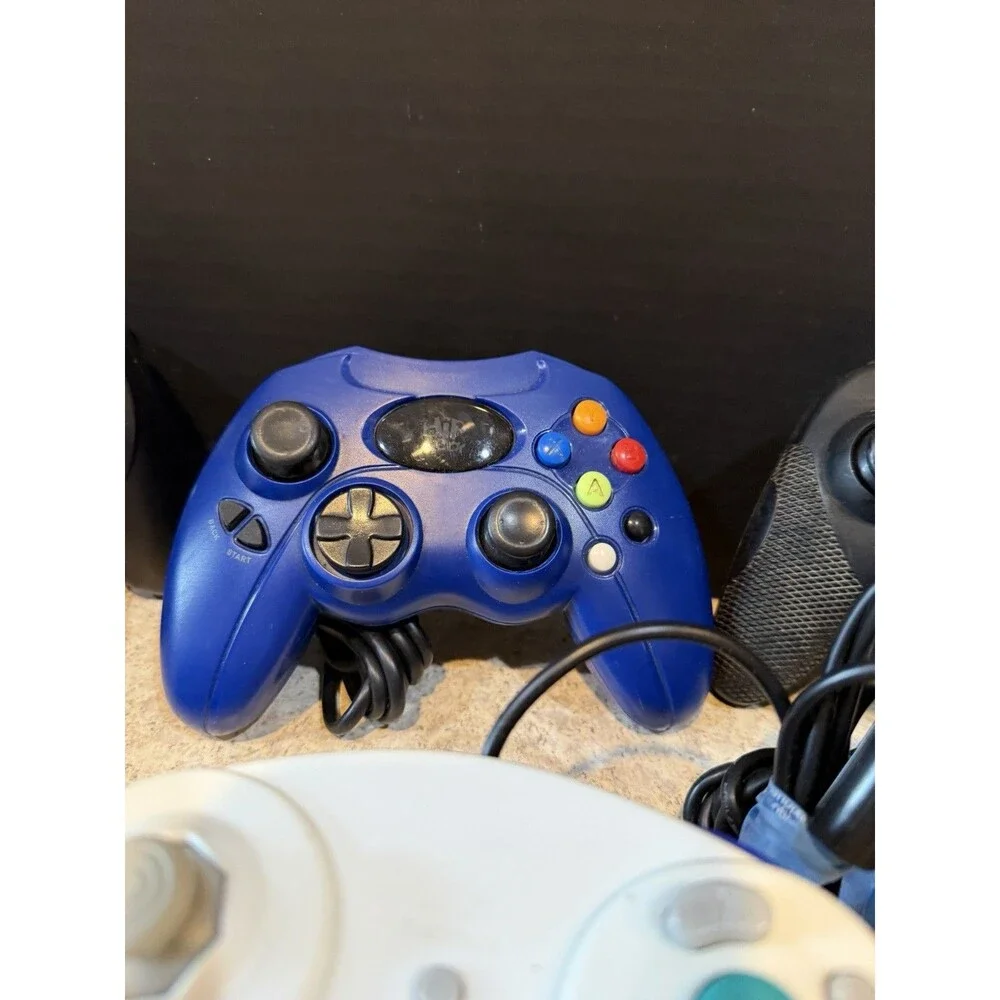Lot of 7 Mixed Video Game Controllers GameCube Xbox PS Untested Pelican GameStop